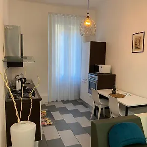 Casetta Buenos Aires 58 , Milano Italia