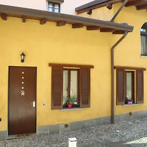 Piccola Corte , Oleggio Italia